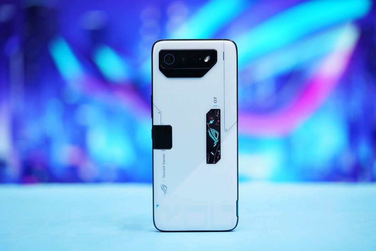 7999元!华硕新机发布,这定价还是比较自信的