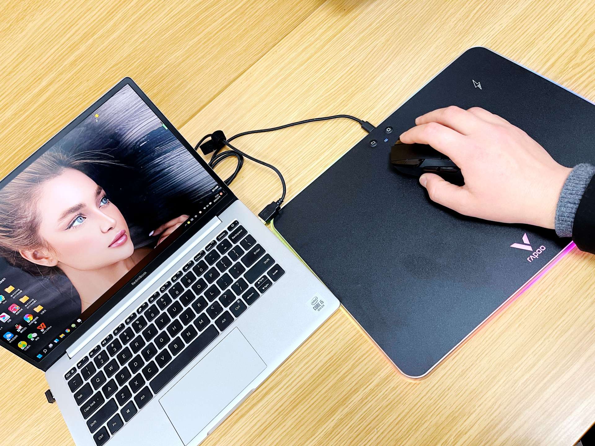 雷柏v1游戏鼠标好用吗,雷柏v10s鼠标垫