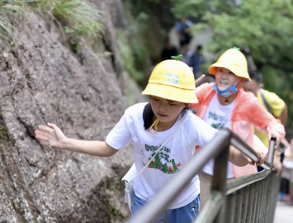 登山观日出云海,黄山观云朗诵合拍
