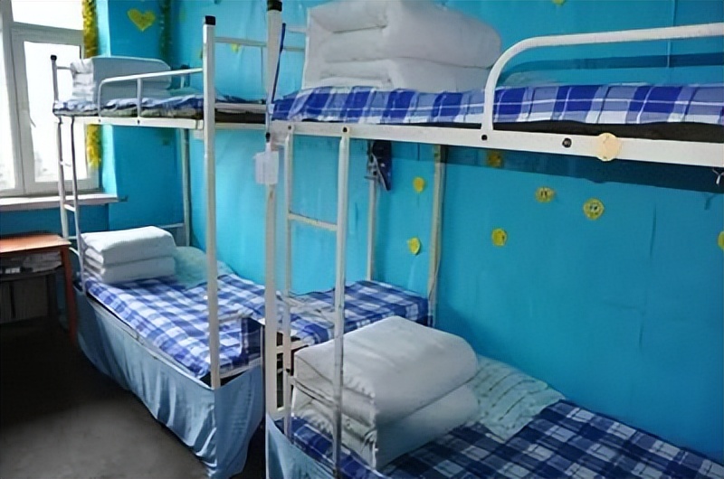 五十三度橙宿舍,五十三度橙教务