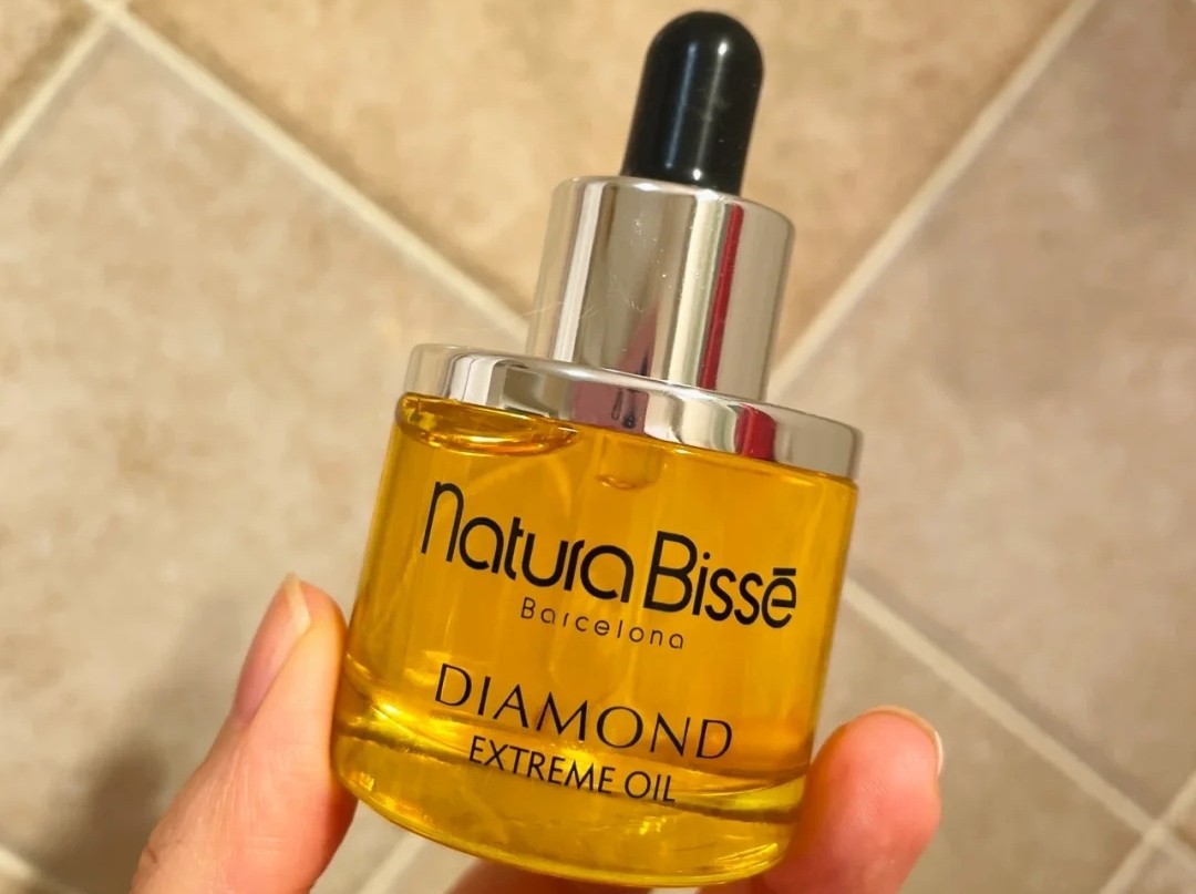 以油养肤哪些精华油最适合,以油养肤干皮精华油推荐测评