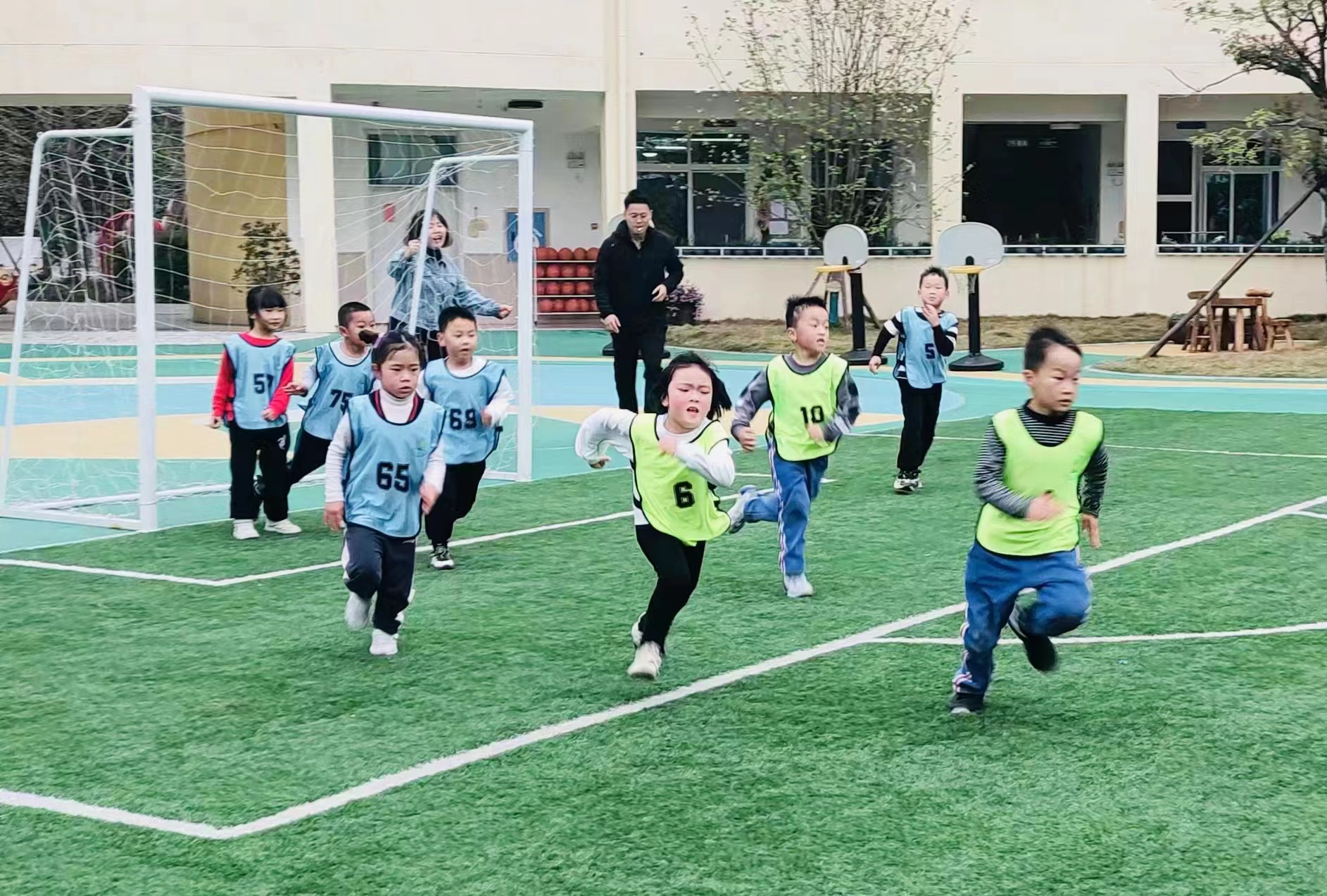 奔跑吧少年篮球赛幼儿园,奔跑吧少年幼儿园足球赛