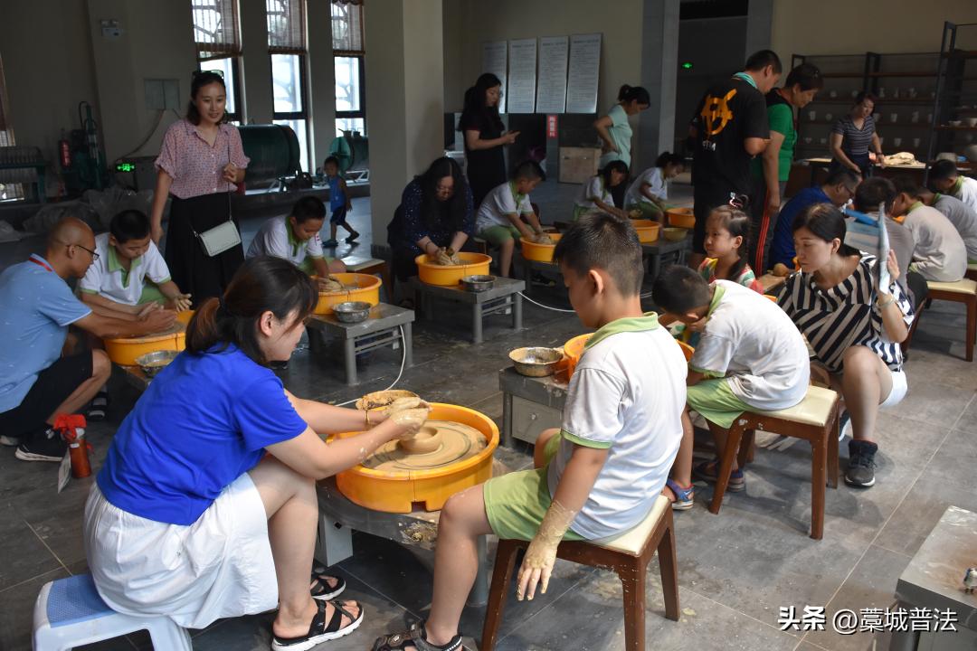 经济强省美丽河北的图片,内丘县邢白瓷文化公园图