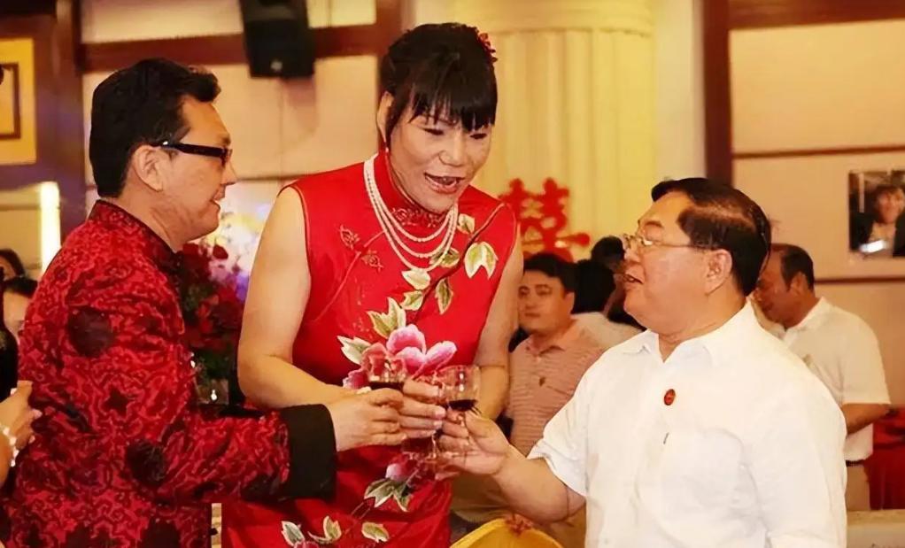 奥尼尔是郑海霞的偶像吗,郑海霞真的是奥尼尔偶像吗