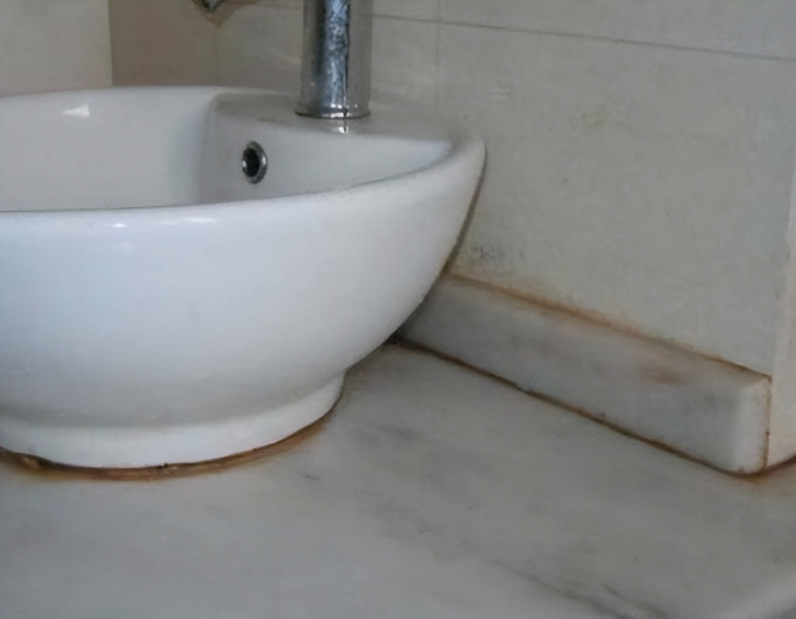 玻璃胶发霉清洗妙招,玻璃胶发霉怎么清洁