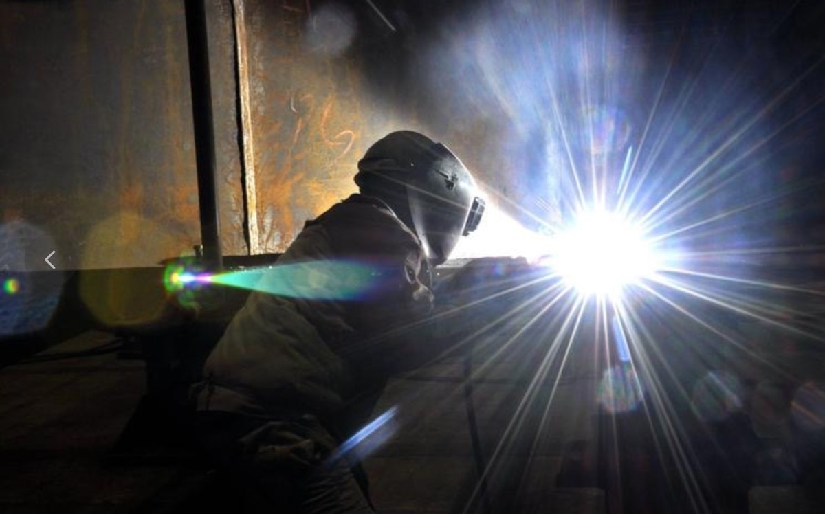 电焊工真的有这么可怕么,电焊工的背后心酸