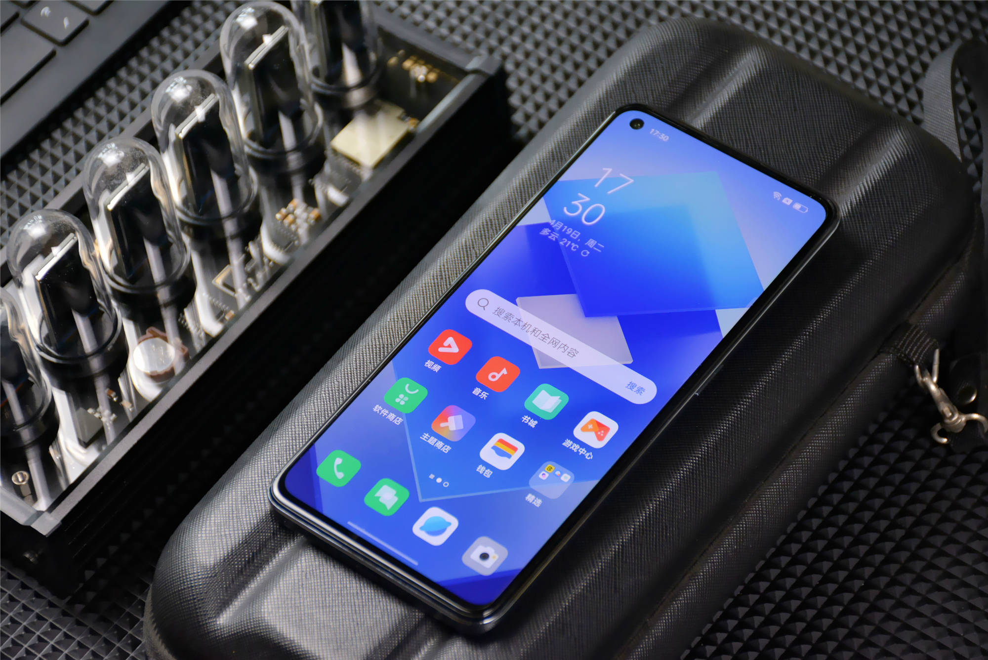 目前性价比最高的千元机是哪一款,买千元机这三款才值得考虑