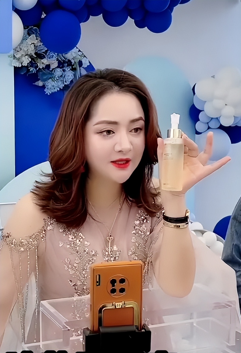 逆势崛起快时尚品牌,快时尚品牌发展的难题