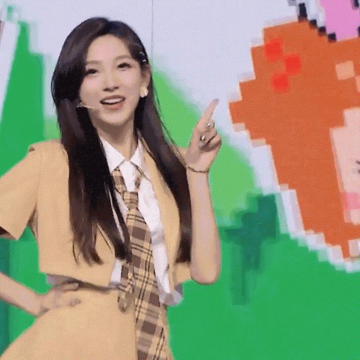 马凡舒首次主持春晚主持视频,马凡舒春晚首秀