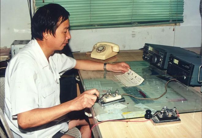 不同年代的人眼中的bb机,大哥大bb机现状