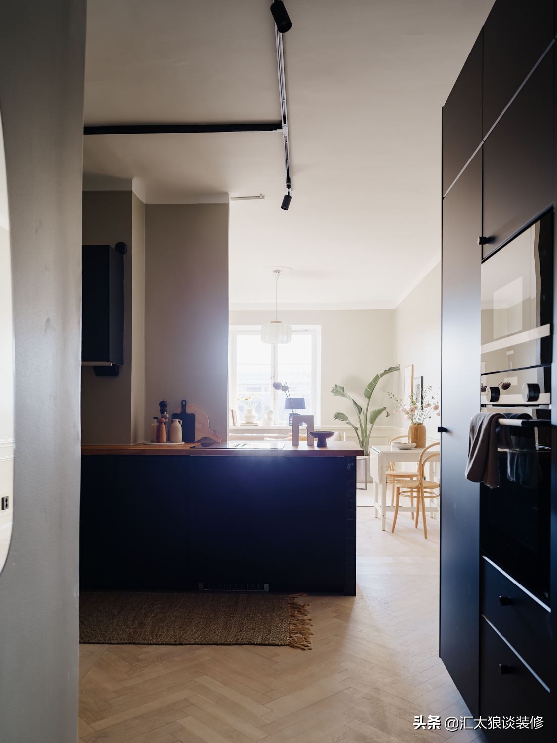 第一眼就被惊艳了,极简精致小公寓