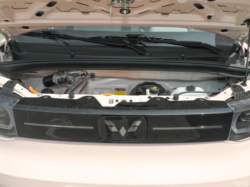 宏光miniev人民的代步车轻松款,宏光miniev有四门版