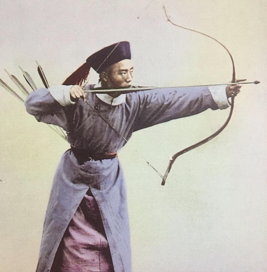 日军日记：*安妇慰**不服从管教，我很愤怒，用*刀刺**插入她的*体下**3