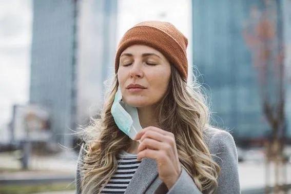 现在感冒流鼻涕吃什么药管用,感冒流鼻涕什么方法可以快速缓解