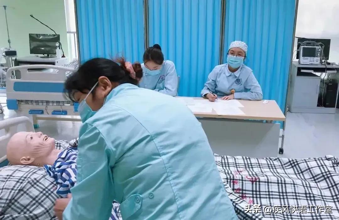 历经四个月,*底卧**医院黑陪市场,曝光她们丑陋不为人所知的一面