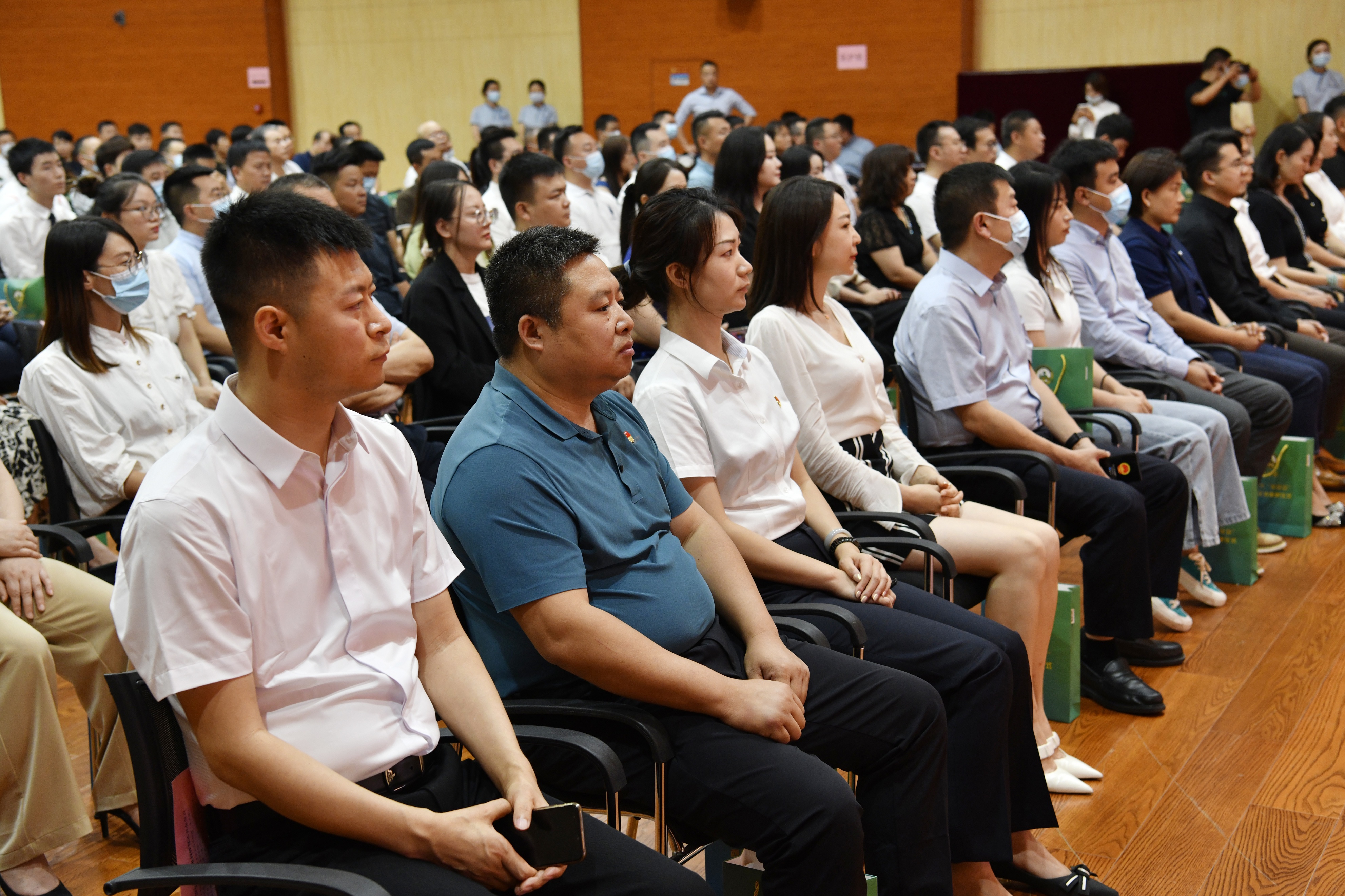 我市着力构建社会化拥军大格局,社会化拥军取得新成效