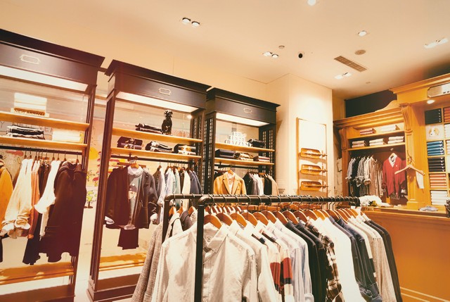 2017开家服装店怎么样赚钱呢,创业服装店选址方法