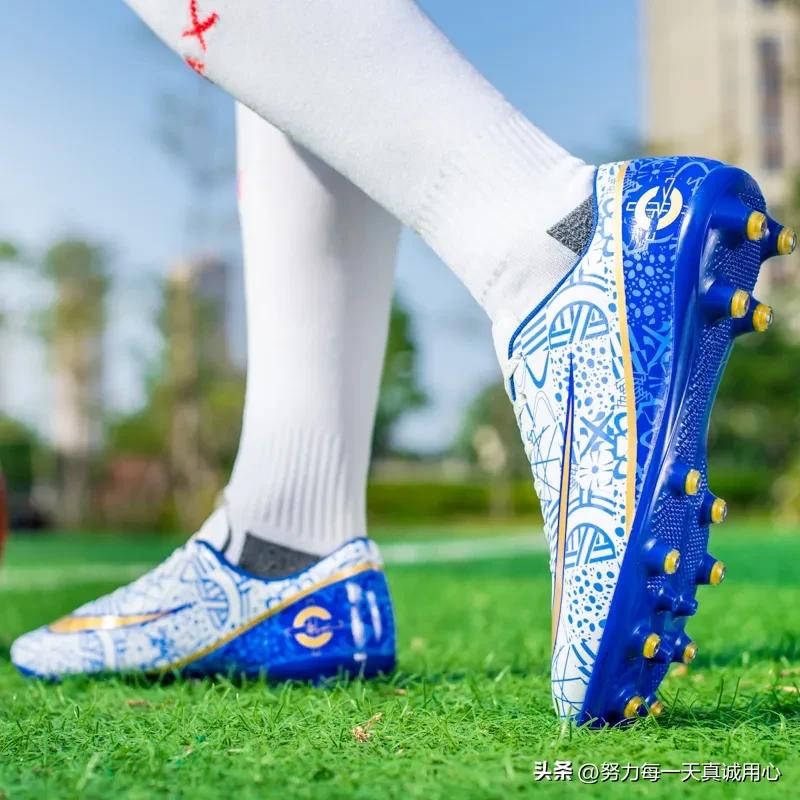 中大童8-15岁足球鞋硬钉,39.5码碎钉足球鞋