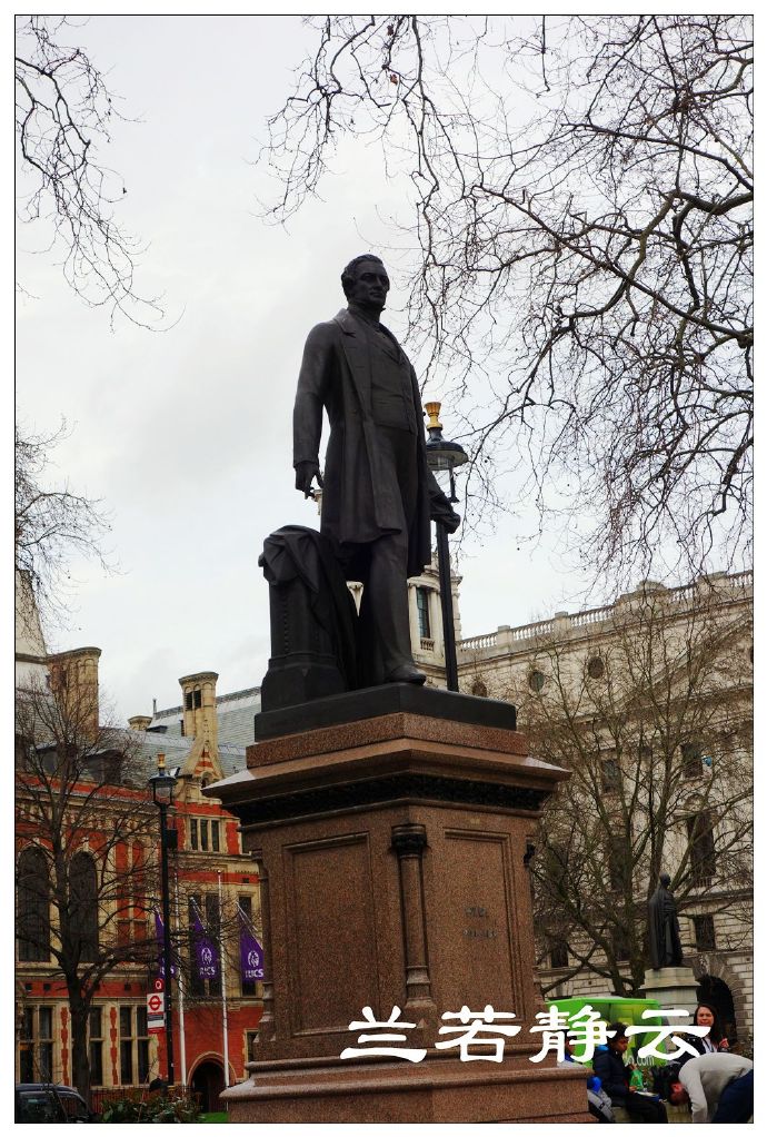 英国美女马术骑手,英国女王出行皇家马队