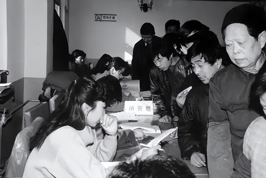 1978至2022年中国经济变化,2012-2022中国经济十年变化柱状图