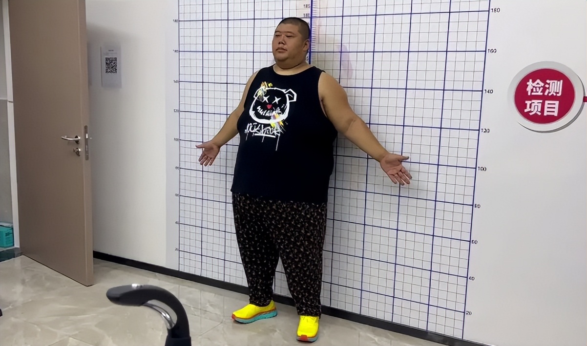 网红胖猴仔瘦200斤，血压回归正常，吃播三剑客仅恩克还在坚持吃