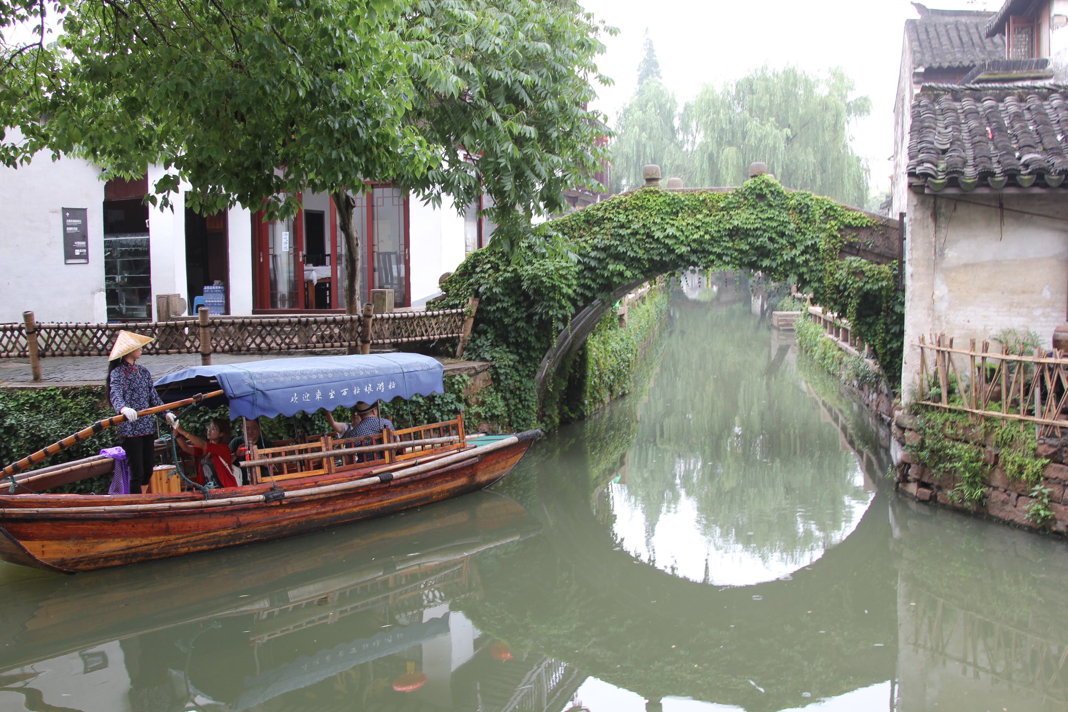 璧拌繘姹熷崡姘翠埂瑙嗛,璧拌繘姹熷崡姘翠埂鍏ㄦ櫙