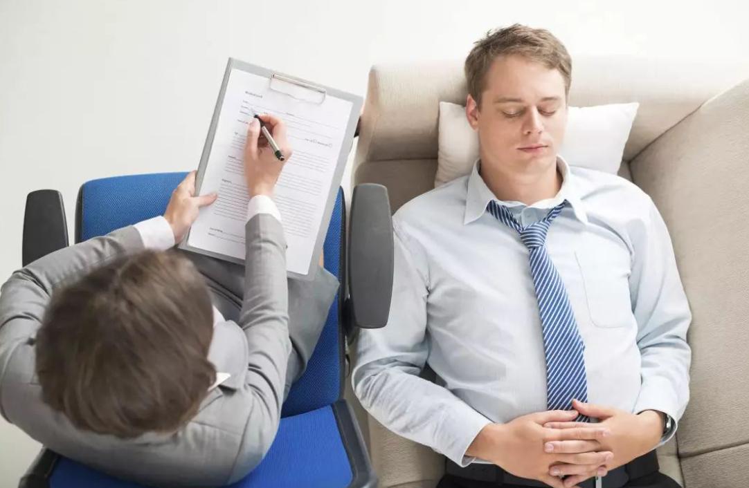 美国心理学研究生工资一般多少,一年留学大概多少钱