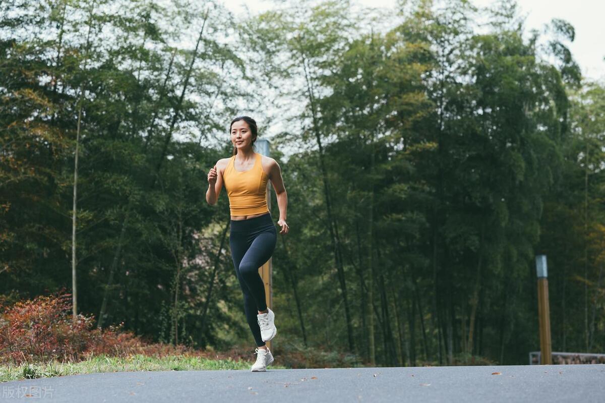 跑步小技巧如何跑得更快,有几种方法提高跑步成绩