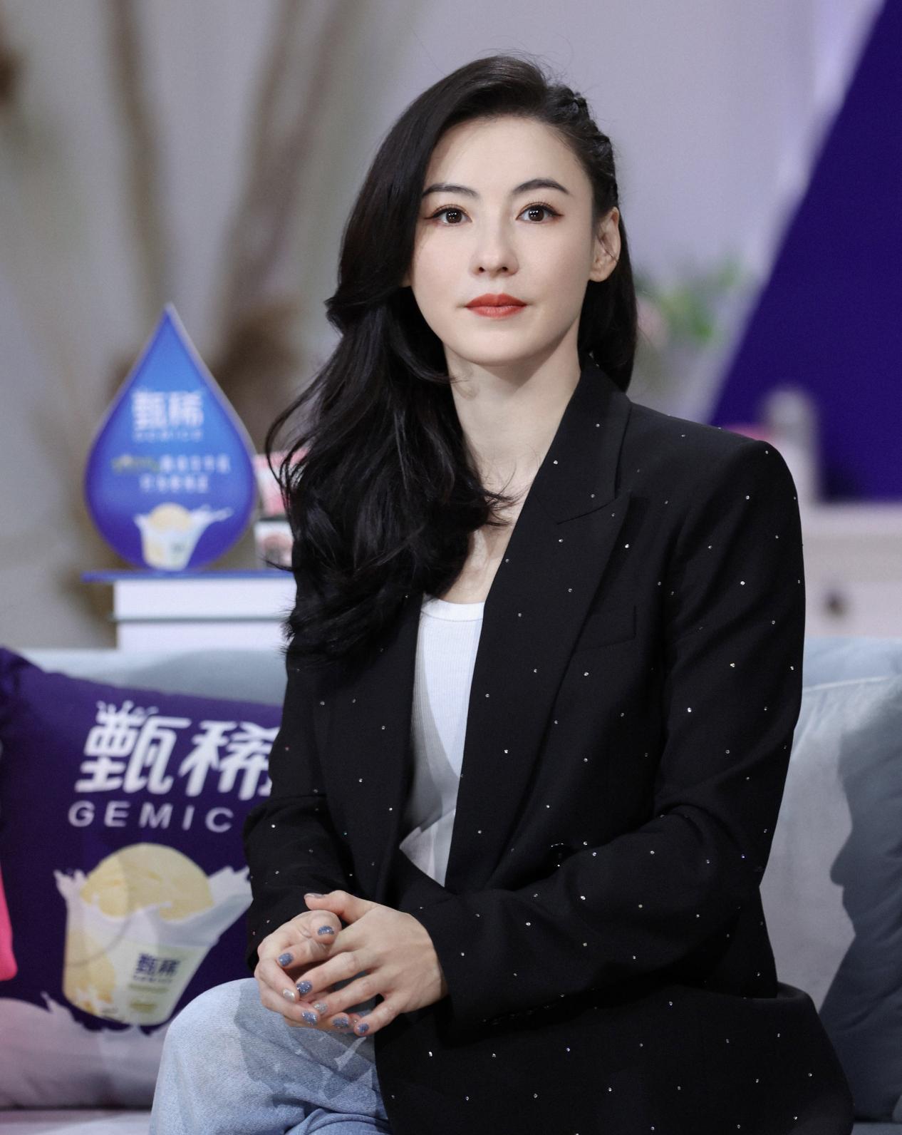 黑长直张柏芝,张柏芝复古发型图片欣赏