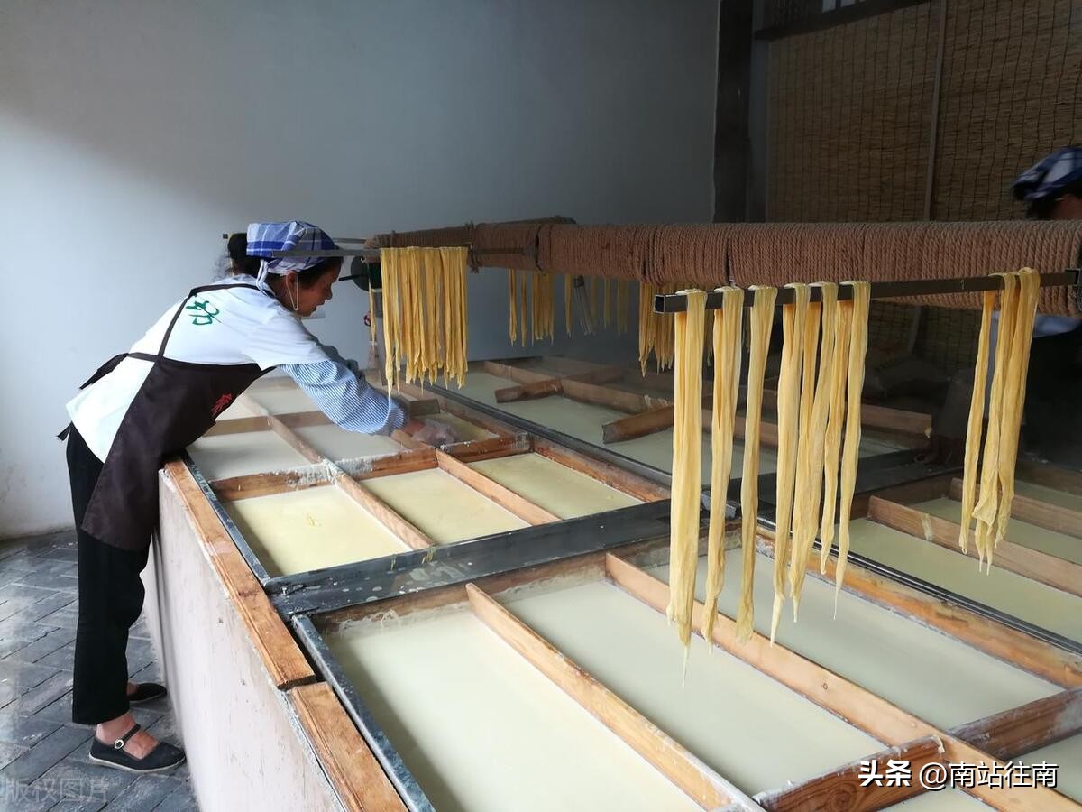 年薪20万是普通人打工的最高水平,年薪20万以上的工人