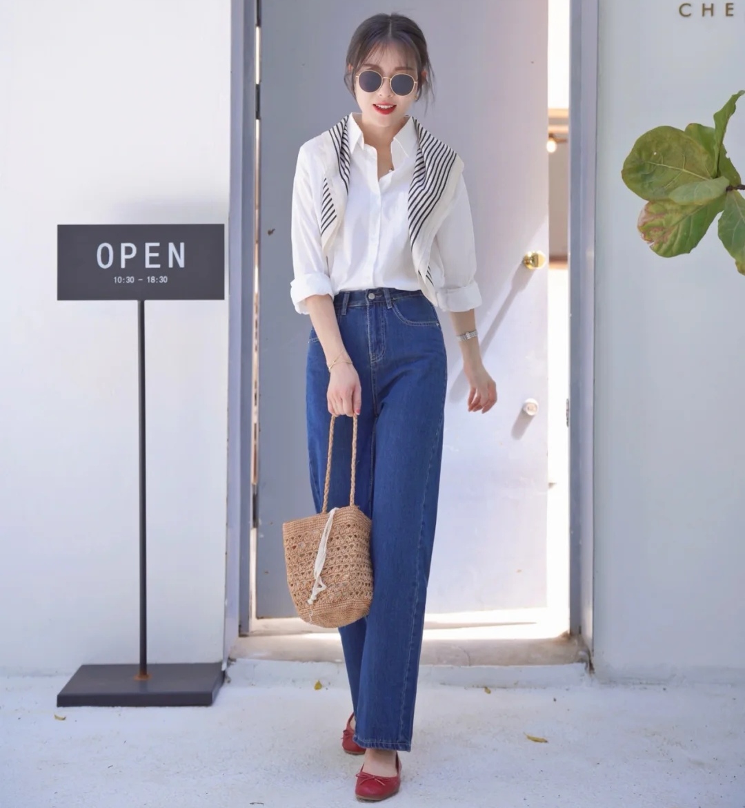 白t恤搭配什么衬衫比较好看,白t恤外面搭配什么样的衬衫