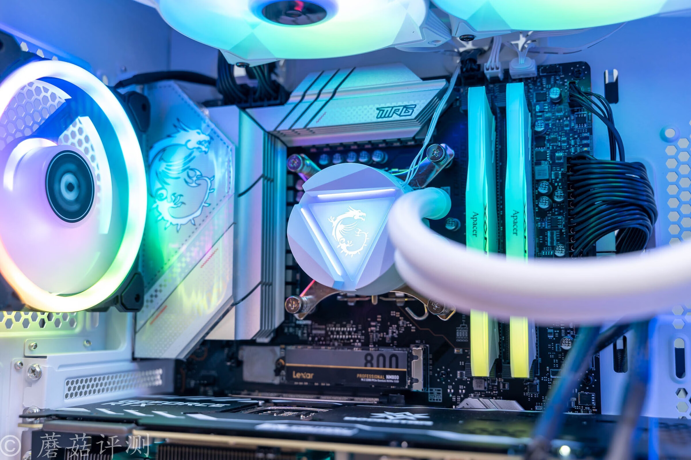 一正一反，轻松定义你需要的风扇风向，Tt耀影SWAFAN12机箱风扇