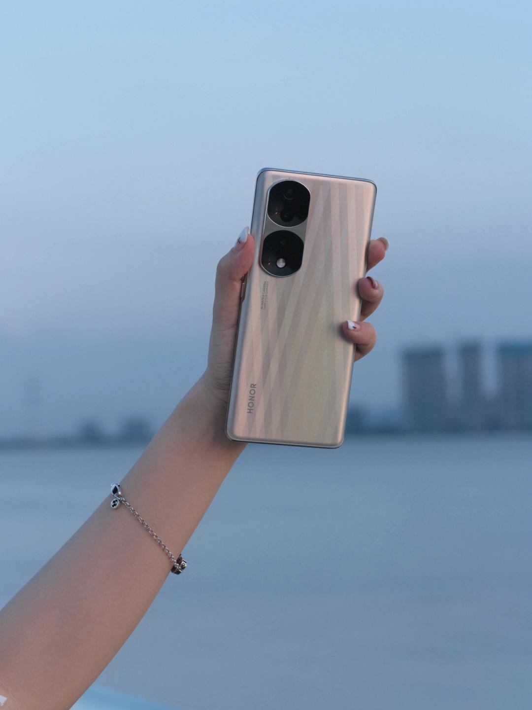 手机128g和256g选哪个更好,手机选128g还是256g