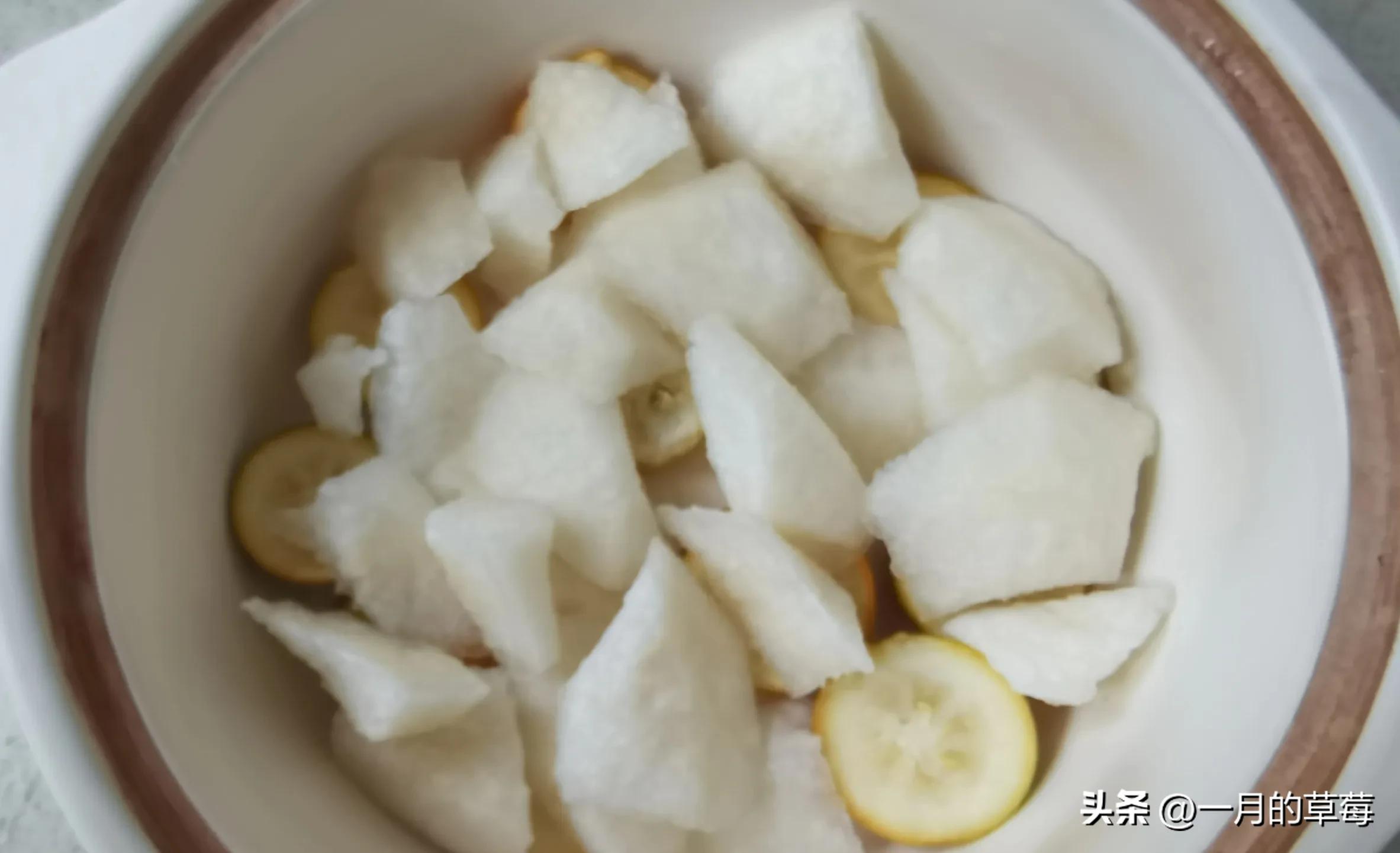 金桔梨子冰糖水有什么功效,咳嗽梨子金桔冰糖煮水的功效