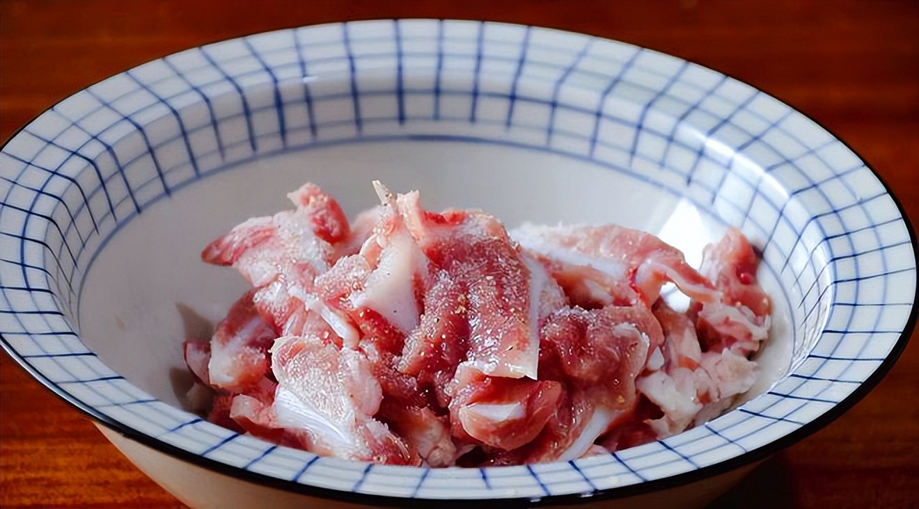 吃饺子不吃蒜香味少一半下一句,吃饭不吃蒜香味少一半下一句