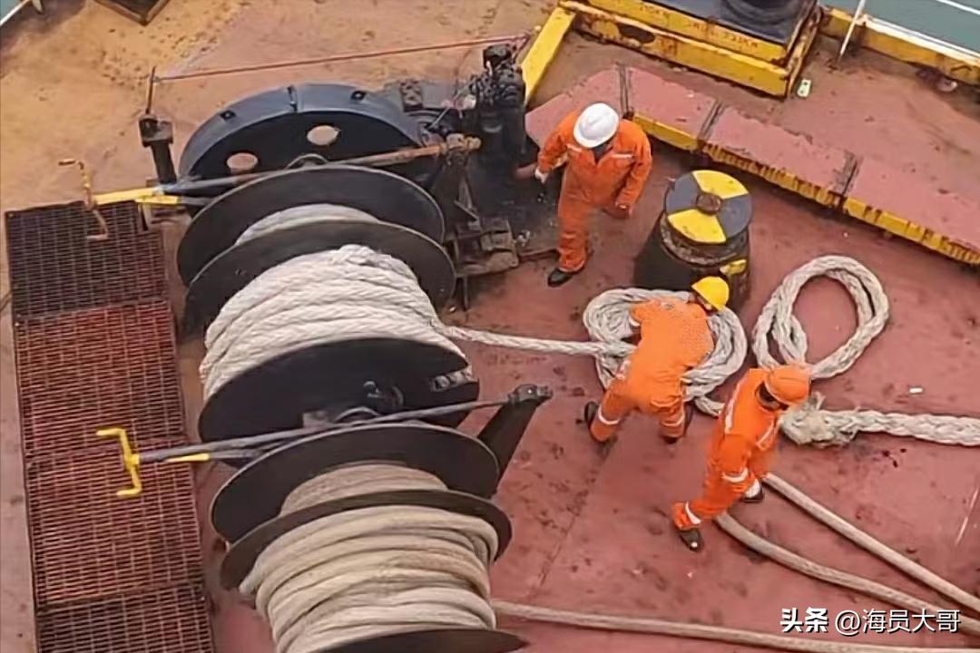 第17章：船到了泰国船员精神十足，分钱，购物，看女郎，意图明确