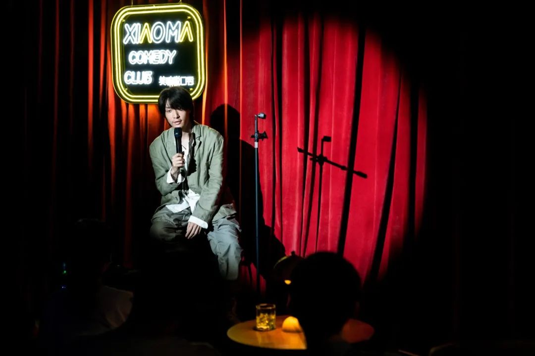 他拍下长沙男男女女，暗流涌动的一夜