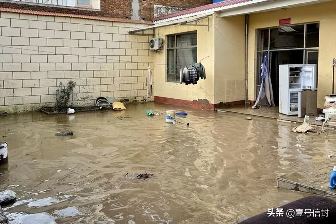 一个偏远山村挖出日军遗留毒气弹,地下挖出以前日本人留下的毒气弹