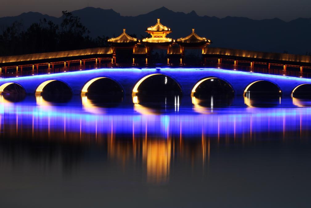 十五的月亮圆又圆中秋月饼香又甜,十五的月亮中秋节