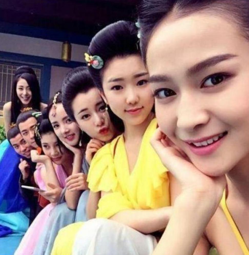 揭秘横店群演真实现状的电影,横店群演的真实生活