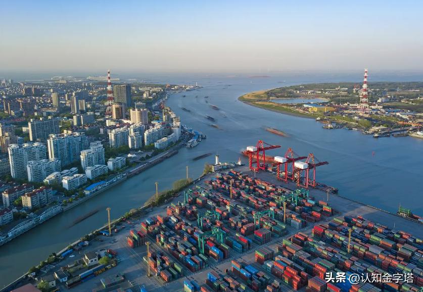 中国最大自动化港口惊艳全球,中国第一个智能化港口