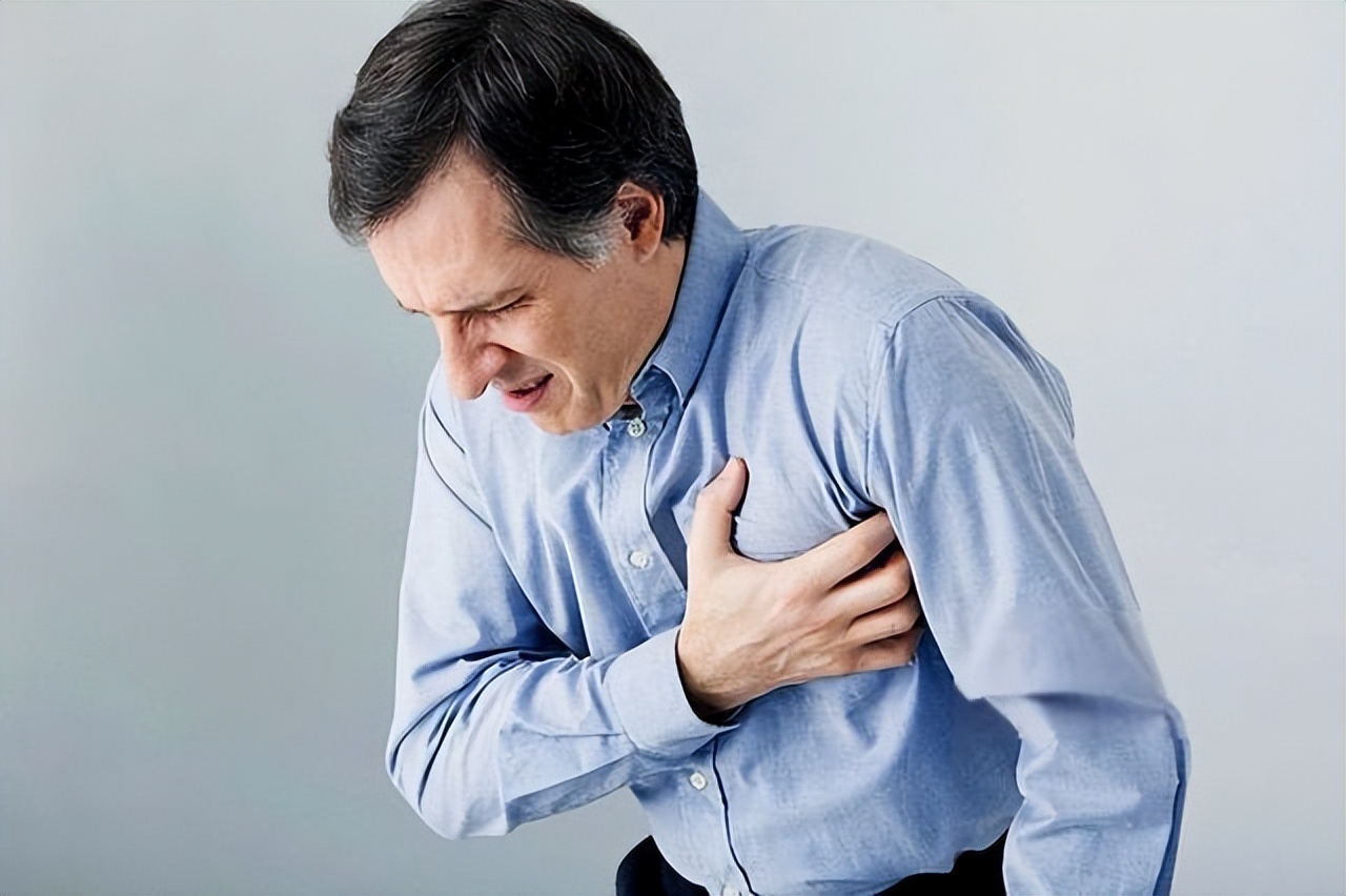 喝酒后身体出现六个症状要小心,喝酒后身体出现的4种信号