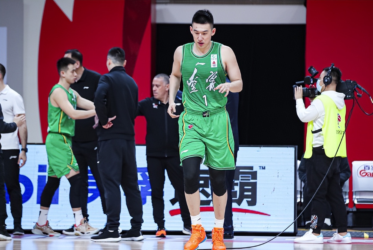 国内名记爆料：CBA总冠军换帅，前国手有望出山带队冲击季后赛