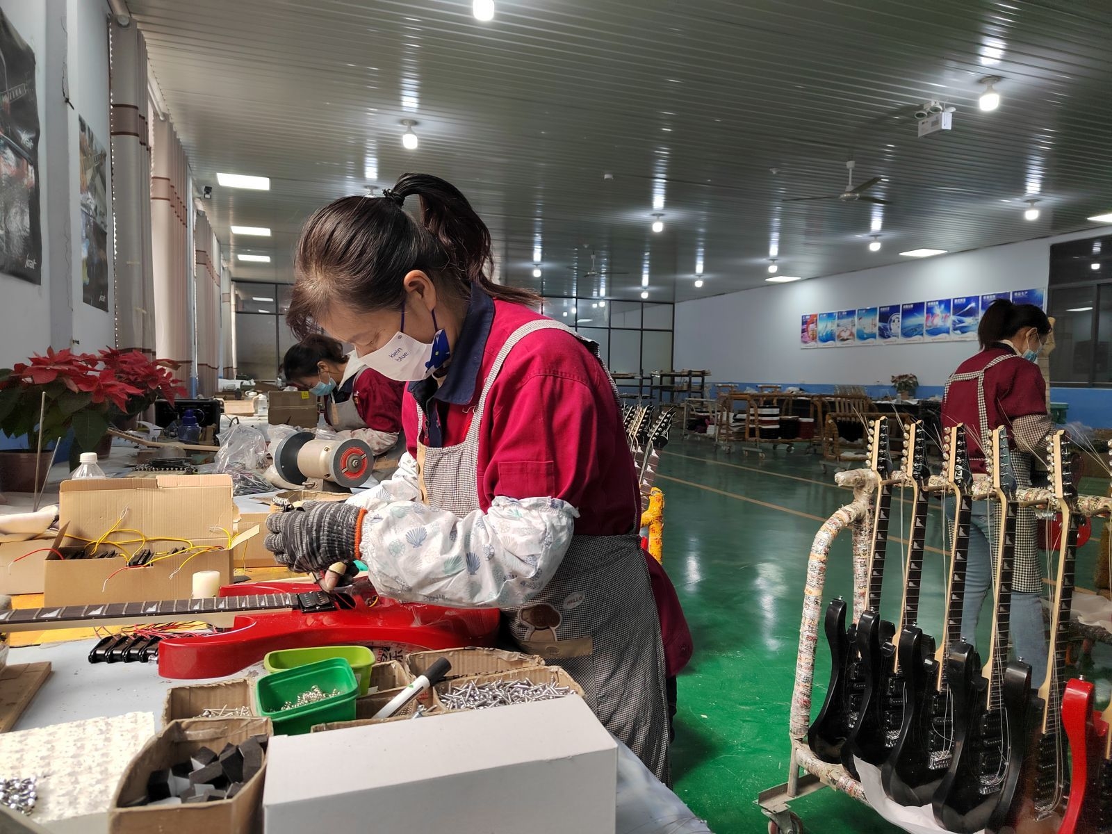 山东手造｜“乐器小镇”奏新章，鄌郚吉他在消费升级中显魅力