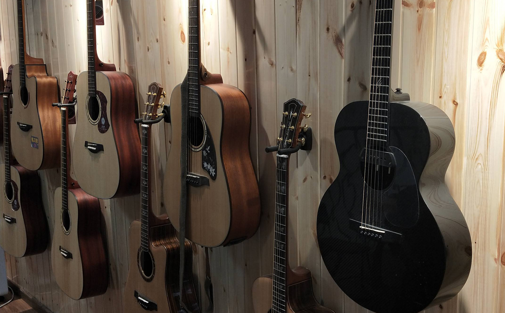 网上吉他店铺平价推荐,吉他推荐女生平价