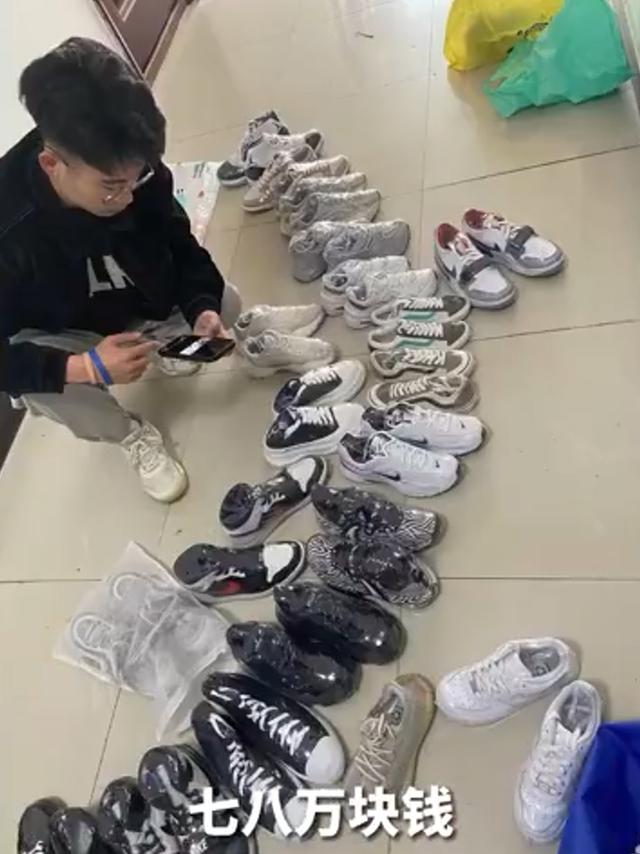大学生洗鞋挣8万,洗鞋大学生赚8万