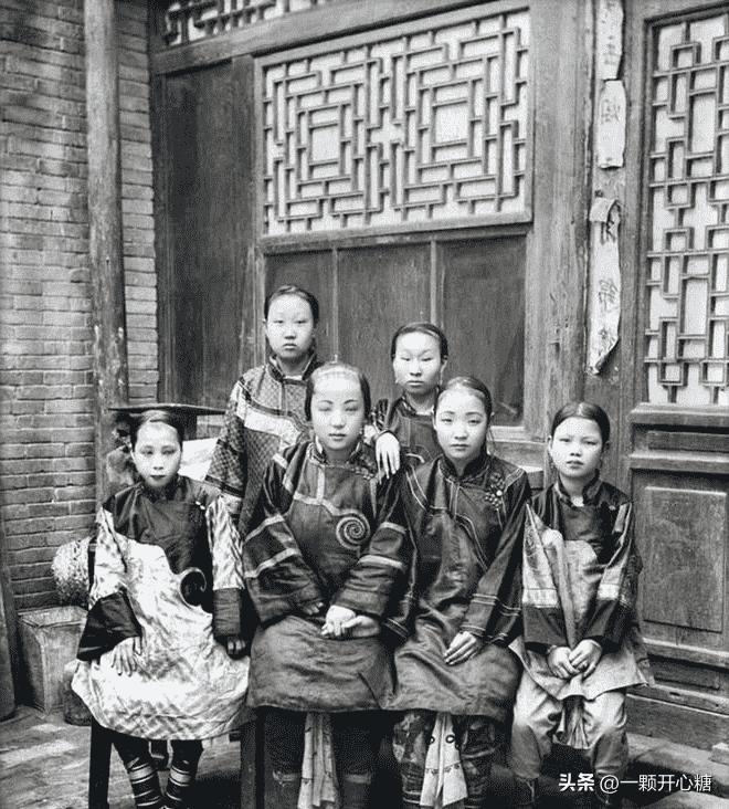 纳粹德国屠杀犹太女人,变态纳粹