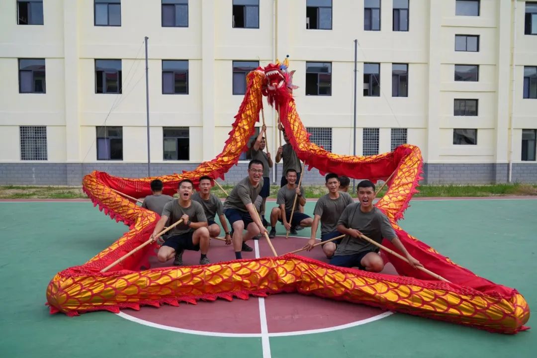 第71集团军：欢声笑语庆国庆，群众性文化活动暖兵心！