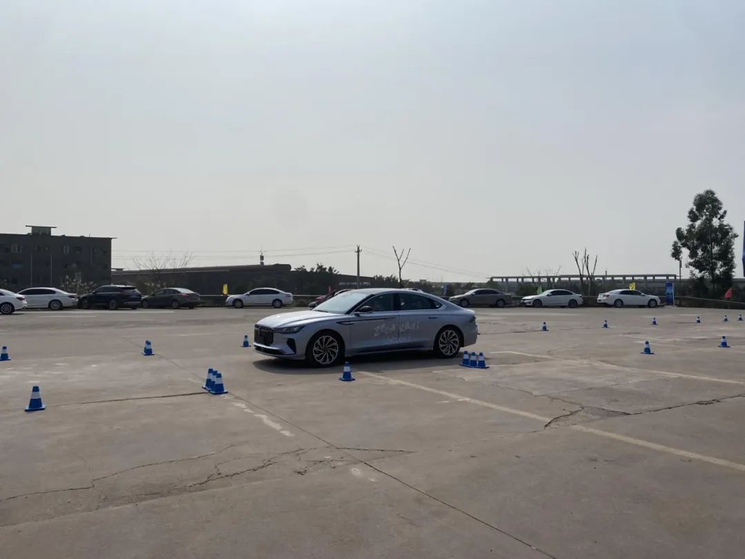 实测林肯Z：太舒服，舒服到都记不清运动是啥味了