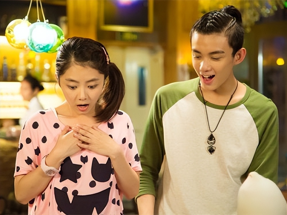 谭松韵从淳贵人到女飞行员,谭松韵是不是甄嬛传的淳贵人